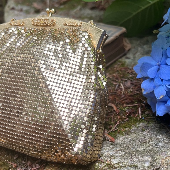 Vintage 1985 Whiting & Davis Gold Metal Mesh Mini Purse - Picture 5 of 14